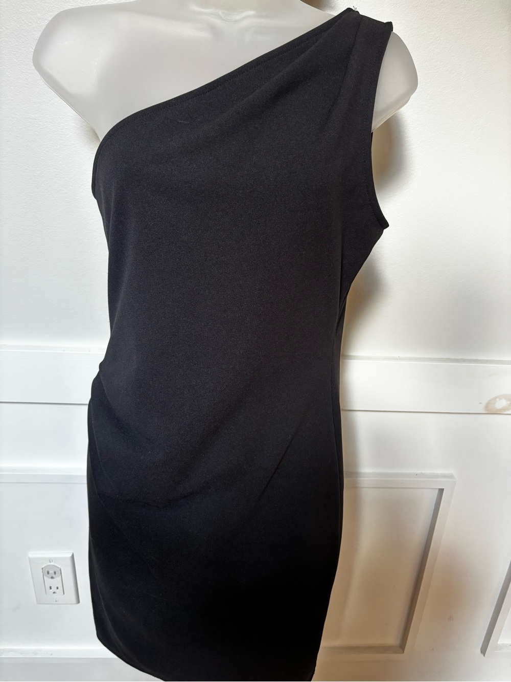 Jump One-Shoulder Black Sheath Dress size medium